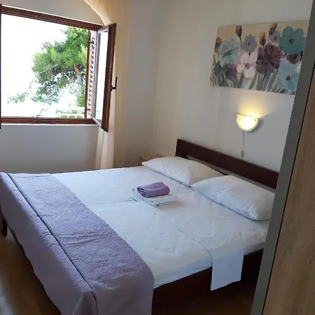 Apartament Pipin - Prigradica, Kod Caffe Tempera *