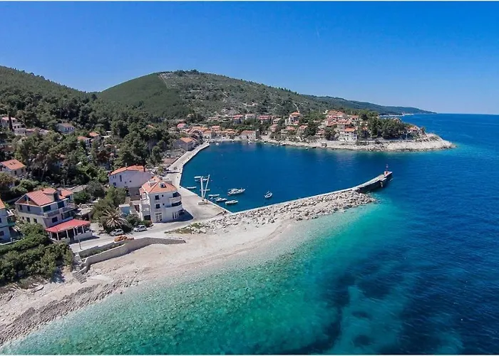 Pipin - Prigradica, Kod Caffe Tempera Prigradica