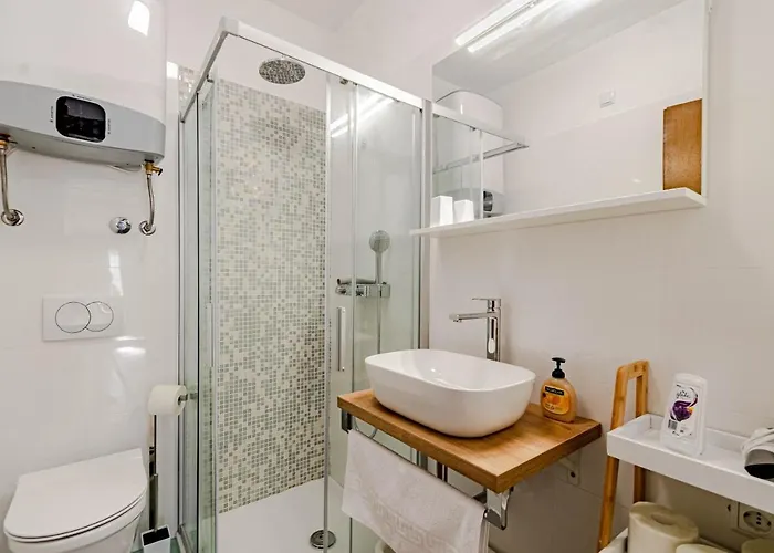 Pipin - Prigradica, Kod Caffe Tempera * Prigradica