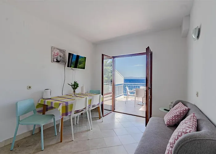 Pipin - Prigradica, Kod Caffe Tempera * Prigradica